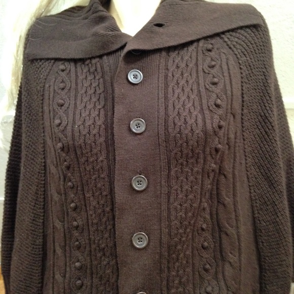 Dialogue Brown Sweater Shawl Cape (OS) - Picture 3 of 8